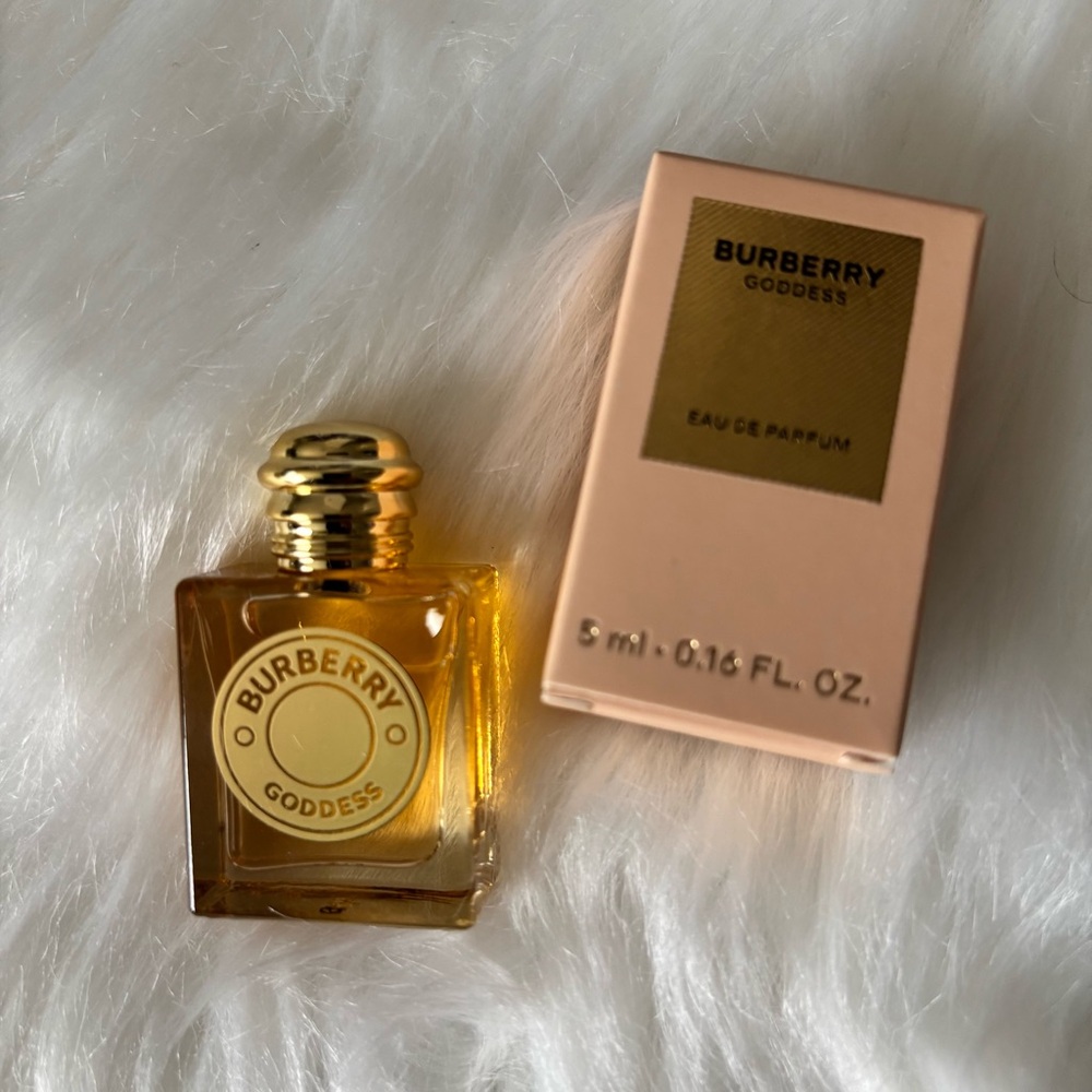 Burberry Goddess Eau de Parfum Miniature with Gold Accents sample 5ml